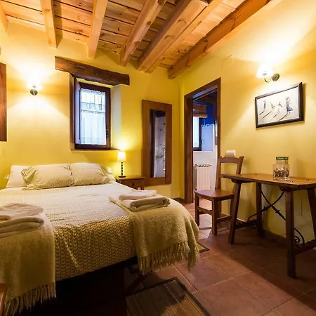 فندق Rural Piedra Abierta San Martín de Perapertú