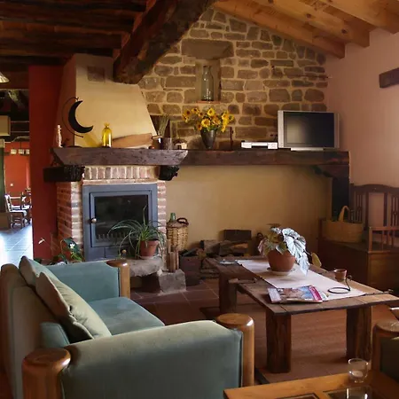 מלון Rural Piedra Abierta San Martín de Perapertú