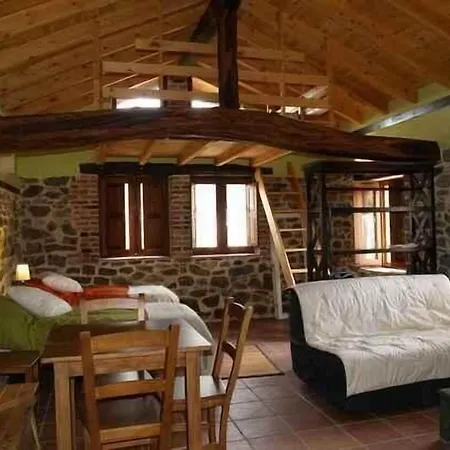 Hotell Rural Piedra Abierta San Martín de Perapertú