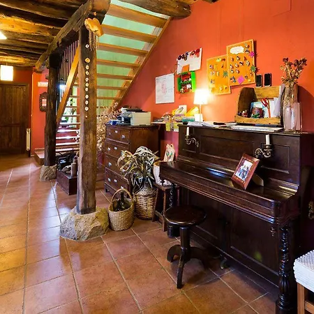 Hotell Rural Piedra Abierta San Martín de Perapertú